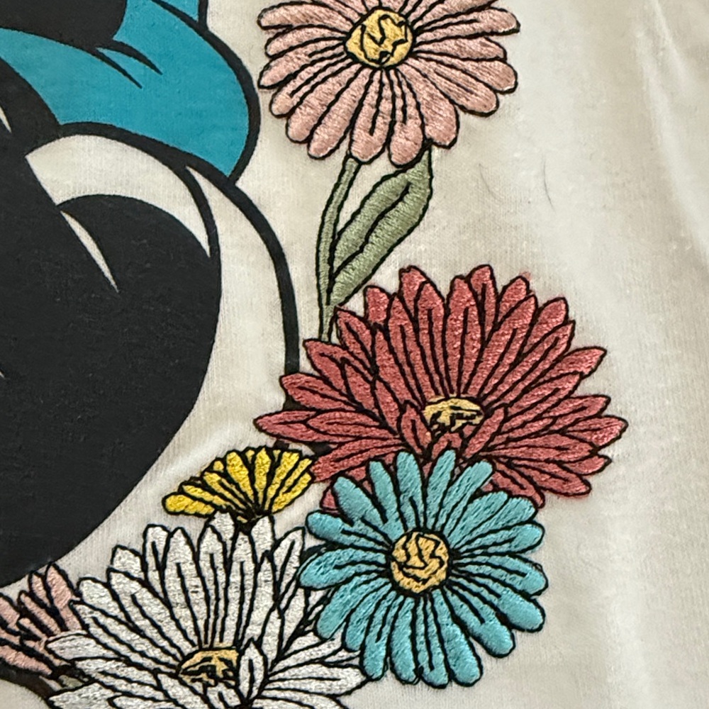 Disney Minnie Mouse White Tee with Floral Accents - Picture 4 of 4